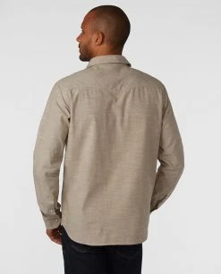 Stio Men's Ashton Chambray Shirt - Past Season 40 Stio Men's Ashton Chambray Shirt - Past Season -STIO Sales M Ashton Chambray Shirt Rodeo Dust Chambray 3 8aad47e3 2d73 48b9 81b9 deb48e6c0737