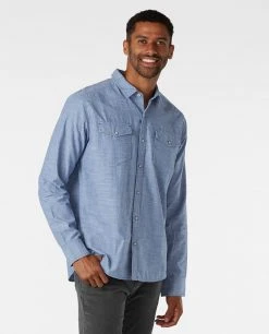 Stio Men's Ashton Chambray Shirt - Past Season 34 Stio Men's Ashton Chambray Shirt - Past Season -STIO Sales M Ashton Light Chambray 1 f2aa2575 7550 4b65 877d 5d279f3b9756