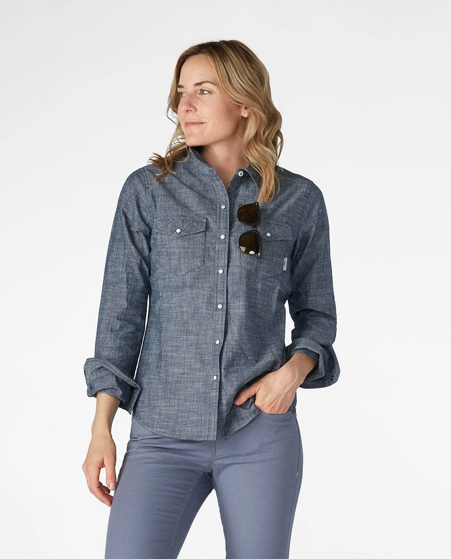Stio Women's Ashton Chambray Shirt - Past Season 19 Stio Women's Ashton Chambray Shirt - Past Season - Image 17