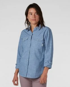 Stio Women's Ashton Chambray Shirt - Past Season 34 Stio Women's Ashton Chambray Shirt - Past Season -STIO Sales W Ashton Chambray Shirt Light Chambray 1 5debd71c e74c 4b0a 9c99 a6e7c11aeaed