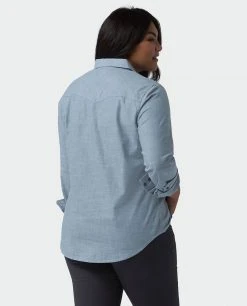 Stio Women's Ashton Chambray Shirt -STIO Sales W Ashton Chambray Shirt Light Chambray Alt 3