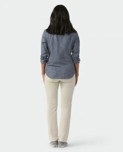 Stio Women's Ashton Chambray Shirt -STIO Sales W Ashton Chambray Shirt Medium Chambray 5 e129ec21 dcd2 410e 9d39 84b7c2e5b3d2