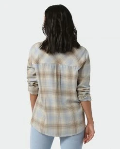 Stio Women's Dovetail Lightweight Flannel Shirt -STIO Sales W Dovetail Lightweight Flannel Shirt Bone White Plaid 2