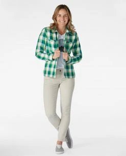 Stio Women's Hutkeeper Flannel Shirt -STIO Sales W Hutkeeper Wetland Plaid 4 8ef73fa3 966b 4c81 80aa 2df2d9f95e71